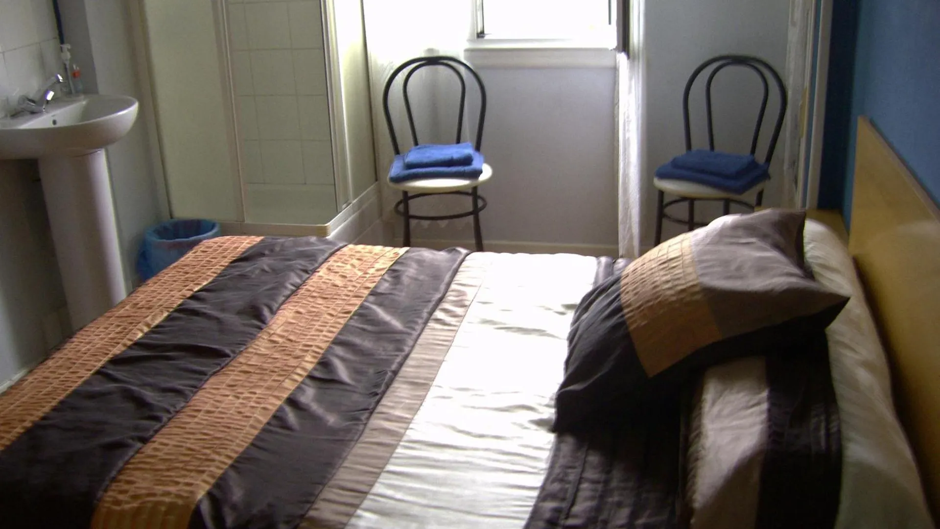 Pension Gema Irun Guest house
